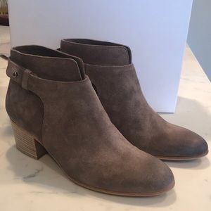 NIB Vince “Harriet” Suede Booties, size 6.5